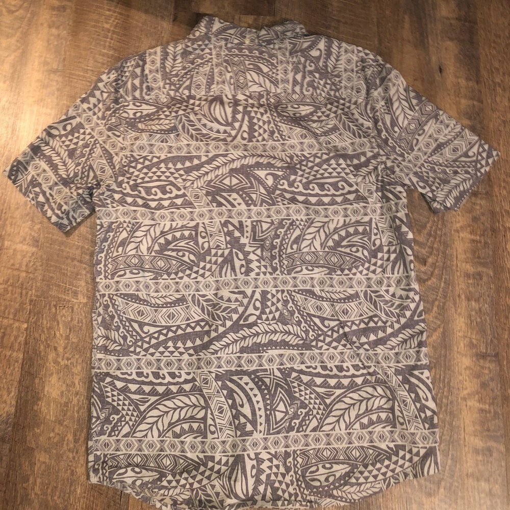Men’s O’Neill button down shirt